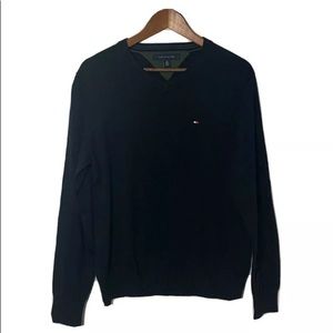 Tommy Hilfiger V-Neck Sweater Size Medium